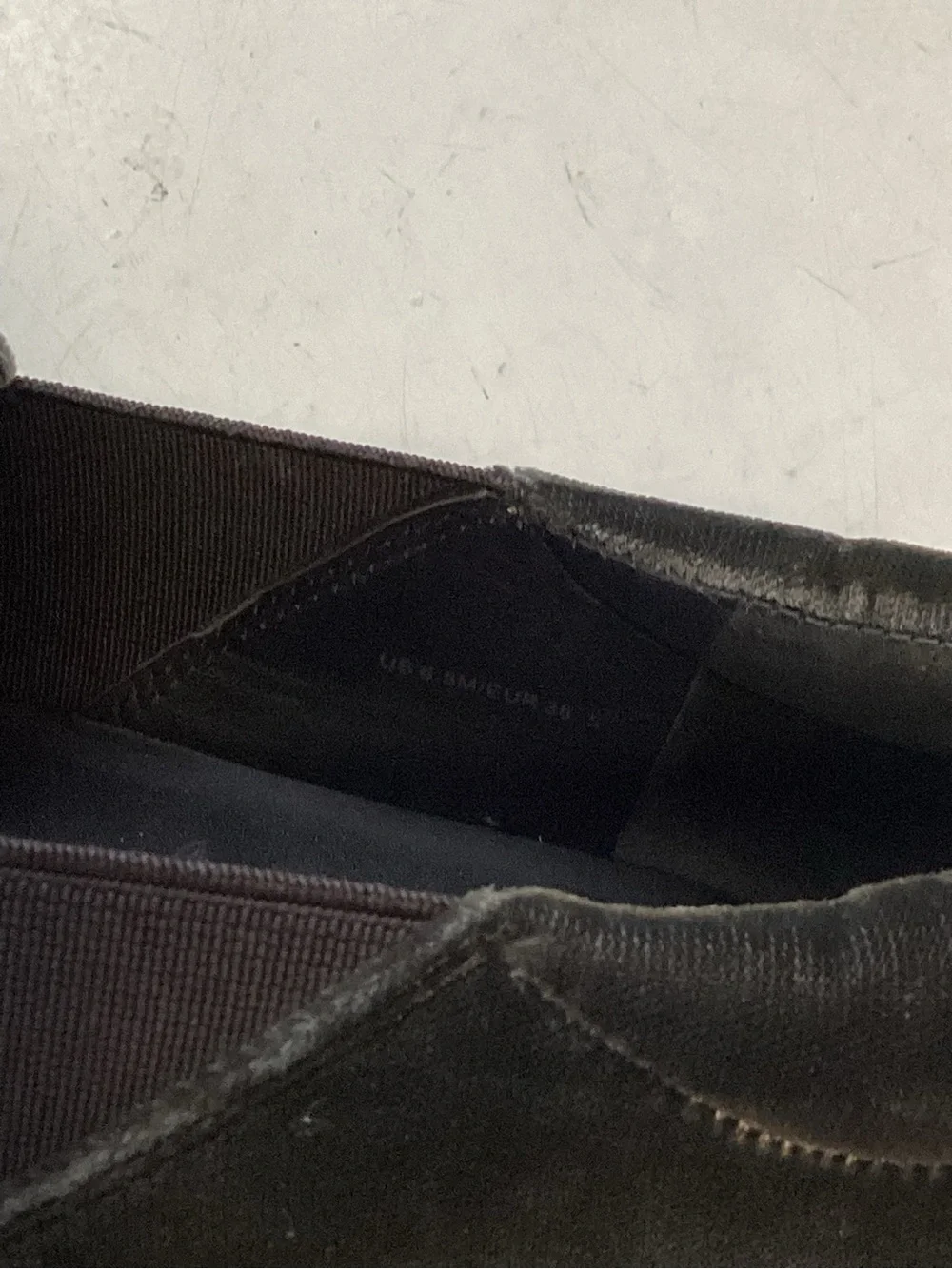 Men's Slip-On Casual Sneakers in Black
